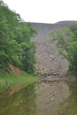 A valley fill beneath a mountaintop removal mine in eastern Kentucky. The Stream Protection Rule would have limited the practice.