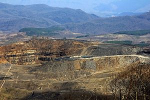 The 3,000-acre mountaintop removal coal mine on Looney Ridge stops just 300 feet from the yards of Inman residents. Photo by Erin Savage