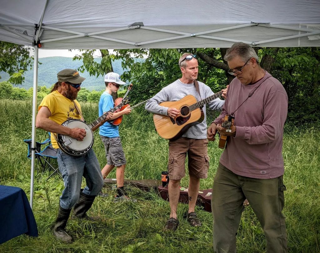Musicians performed bluegrass and old-time music. Photo by ARTivism, Joshua Vana
