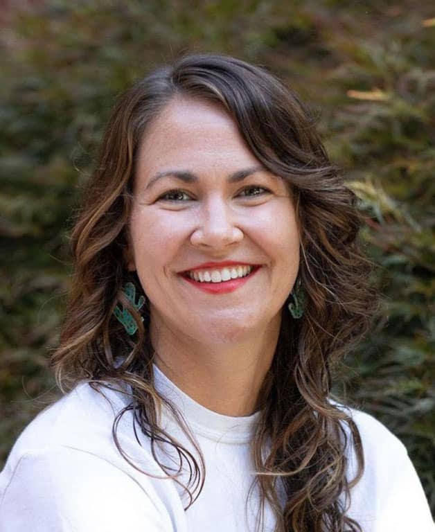 portrait of Amanda Leech