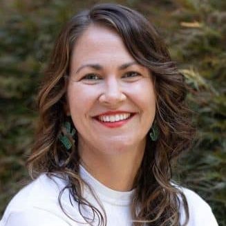 portrait of Amanda Leech